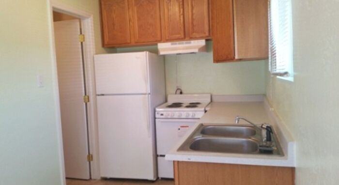 513 West Bridge Street #E - Photo 3 of 6