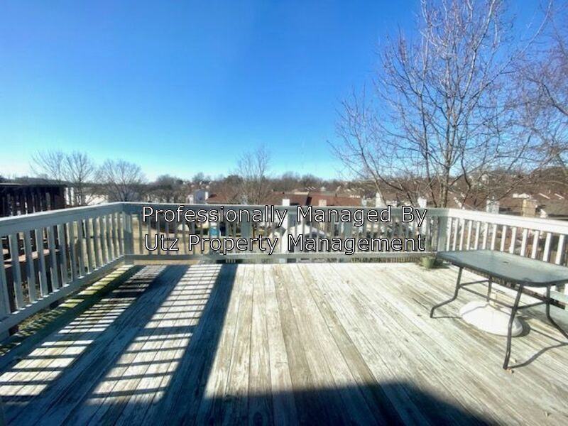 468 Palmer Terrace - Photo 3 of 10