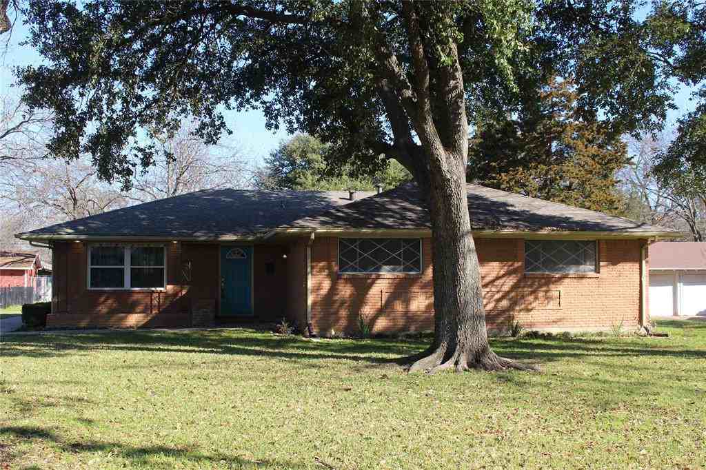 2821 Southwood Drive - Photo 2 of 23