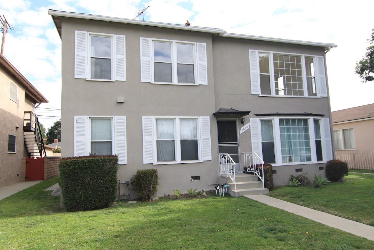 S. Barrington Ave. & Richland Ave. - Photo 2 of 42