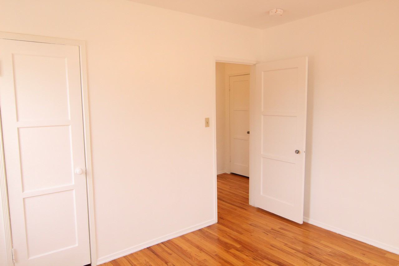 S. Barrington Ave. & Richland Ave. - Photo 4 of 42