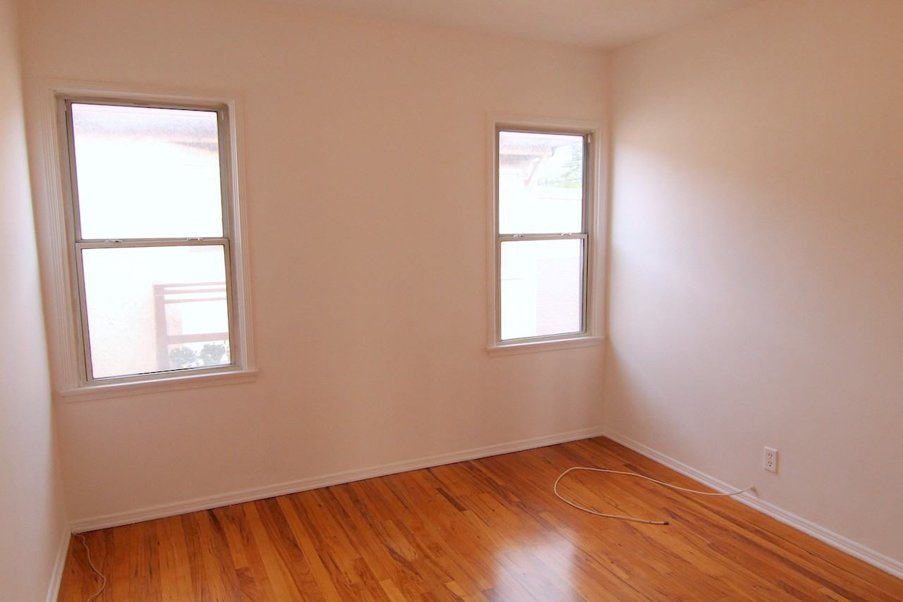 S. Barrington Ave. & Richland Ave. - Photo 6 of 42