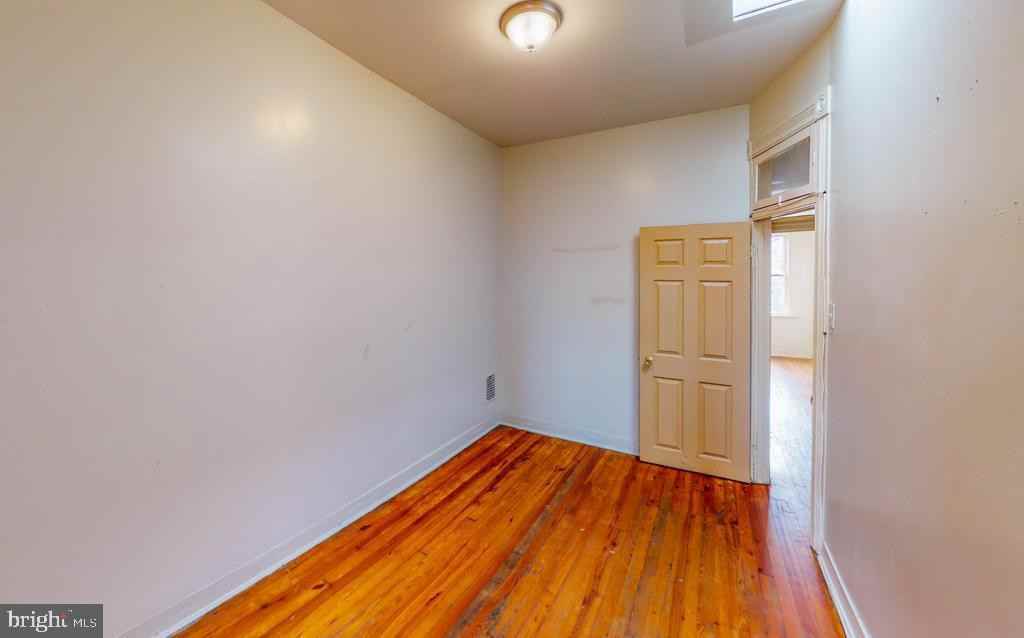 1625 Darley Avenue - Photo 2 of 12