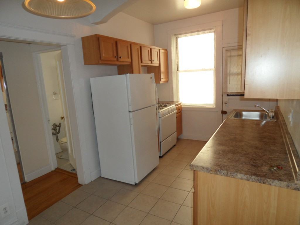 6968 North Sheridan Road #2B - Photo 3 of 7