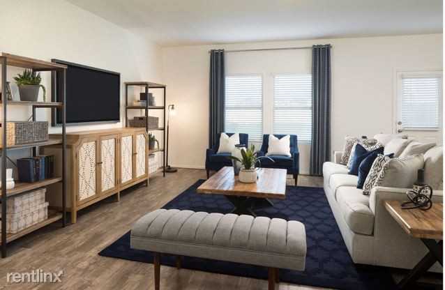 2211 N Austin Ave - Photo 3 of 7