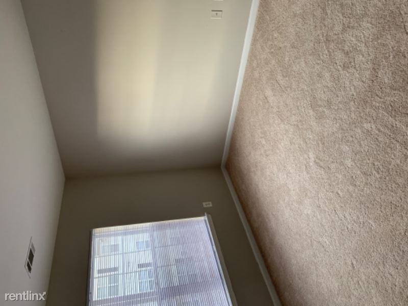 16413 Governor’S Bridge - Photo 3 of 6