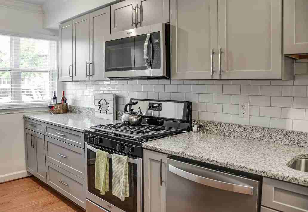 4725 Onondaga Rd - Photo 2 of 20