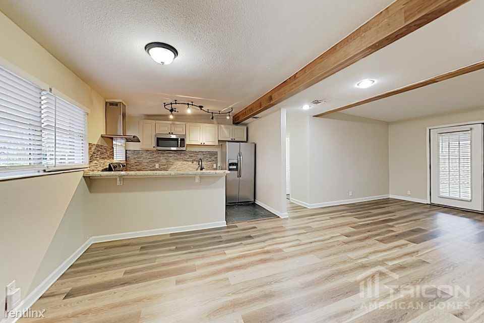 244 Emporia Boulevard - Photo 3 of 16