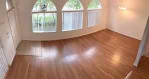 3633 Nw 30th St - Photo 3 of 11