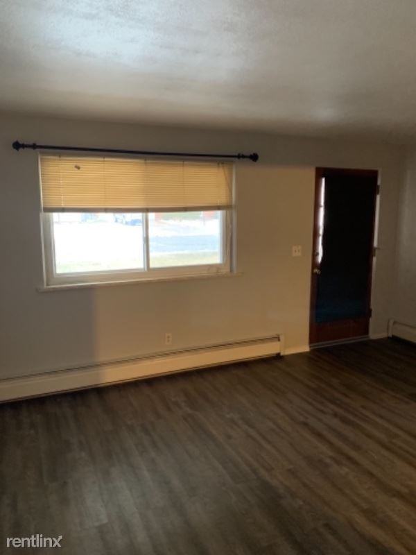 1014 E. Adams - Photo 2 of 8