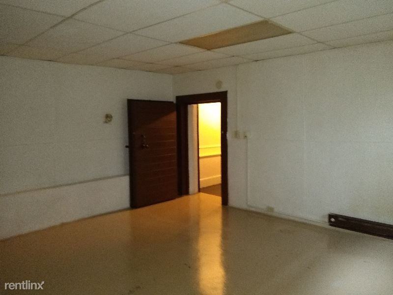 522 Franklin Street 1st Floor - Photo 2 of 5