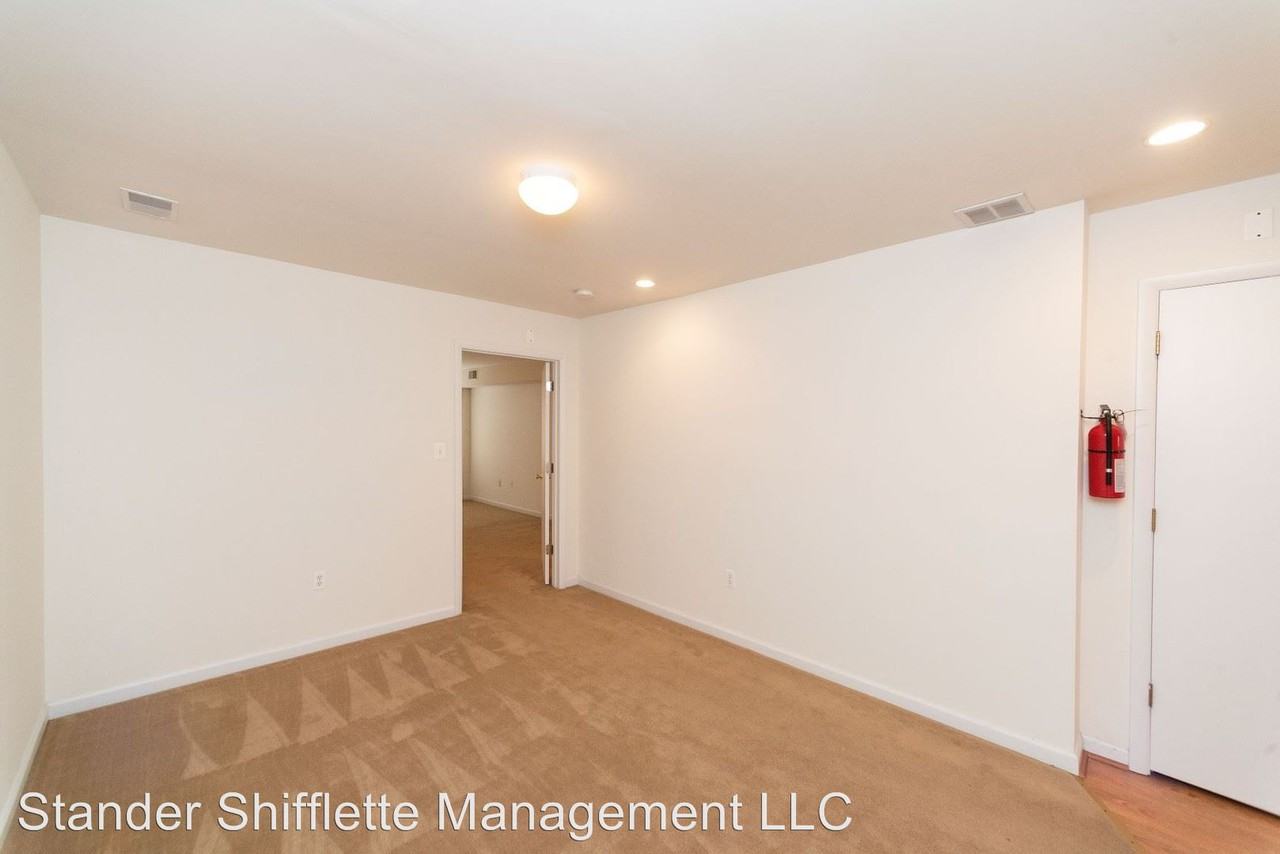 1119 Light Street - Photo 3 of 7