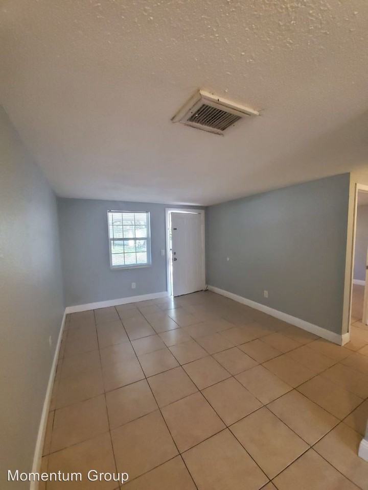 609 S. 70th St. - Photo 3 of 9