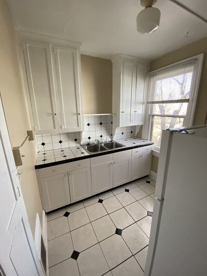 Legacy Apartments - Photo 2 of 4