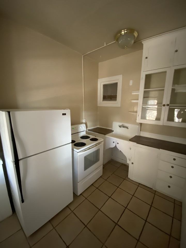 Legacy Apartments - Photo 3 of 4