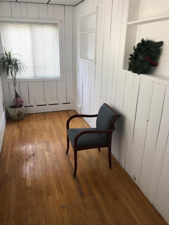 39 Newbury St - Photo 3 of 4