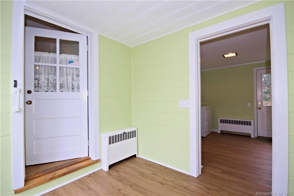 7 Red Barn Lane - Photo 2 of 17