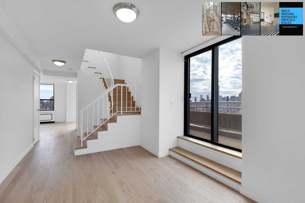 2398 Broadway #PHB - Photo 2 of 11