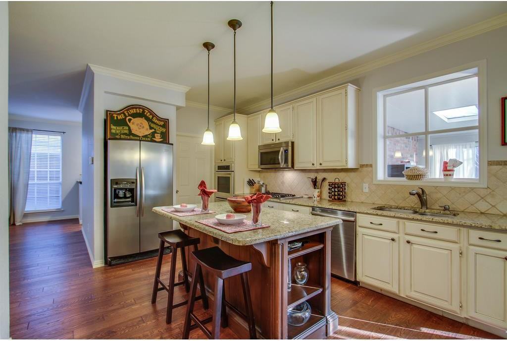 3932 Sunflower Ln - Photo 3 of 18