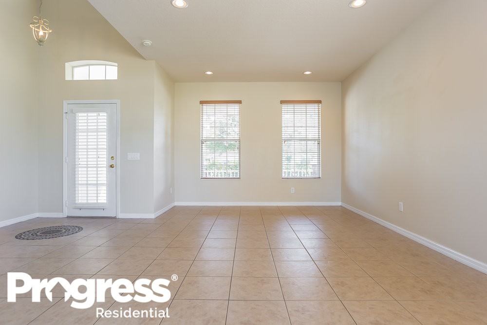 2372 Deer Creek Blvd - Photo 3 of 22