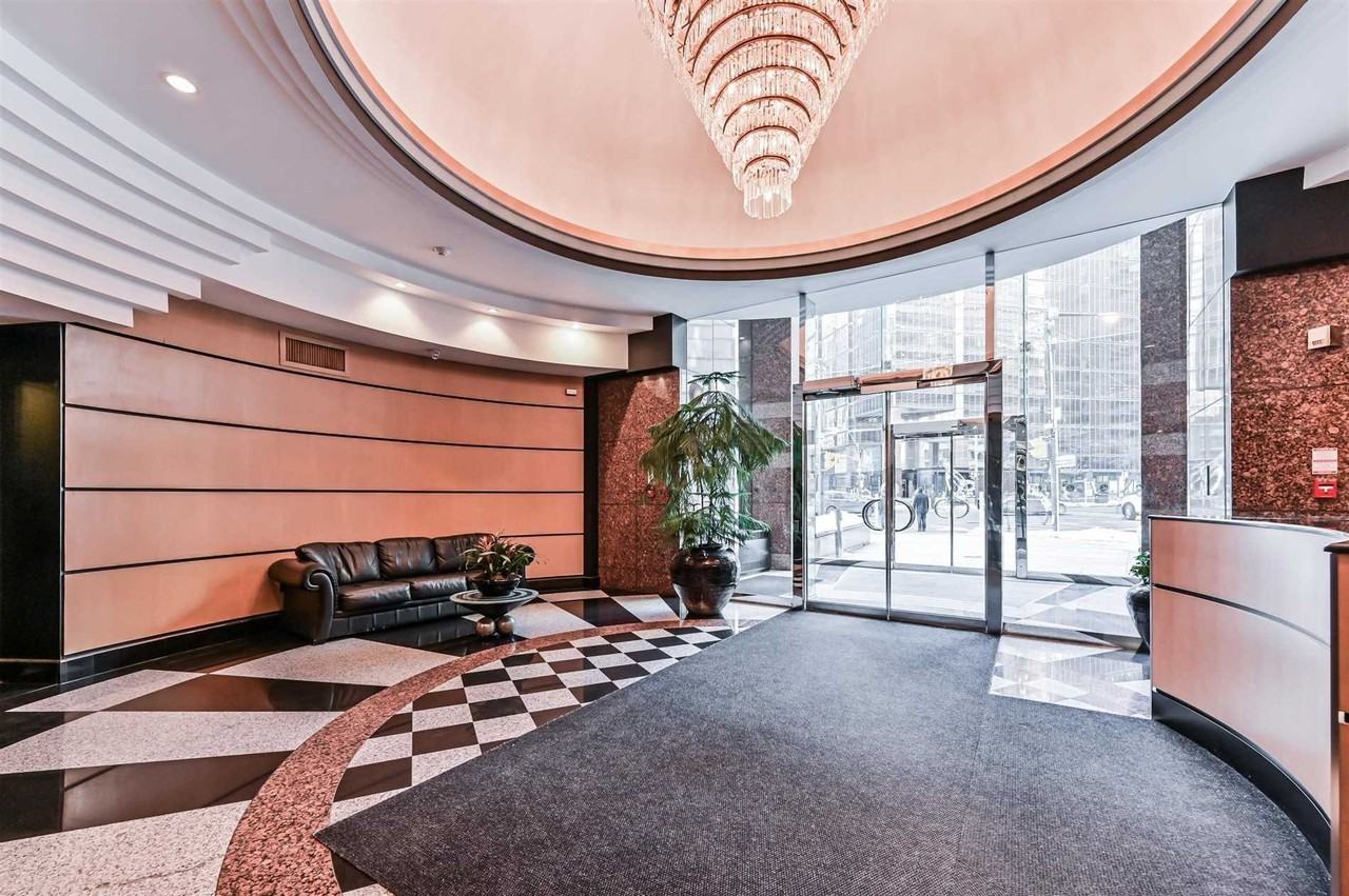 33 University Avenue #2703 - Photo 2 of 20