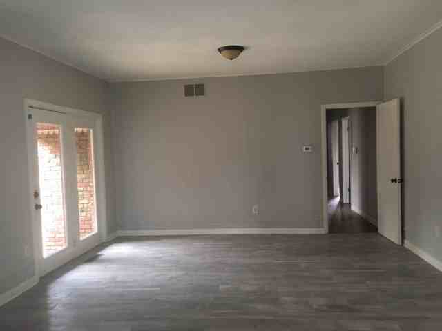 801 South Yates Road - Photo 7 of 40