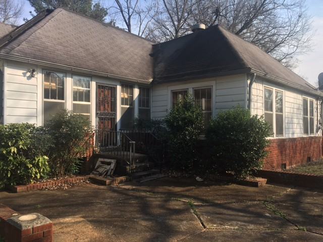 425 South Yates Road - Photo 3 of 32