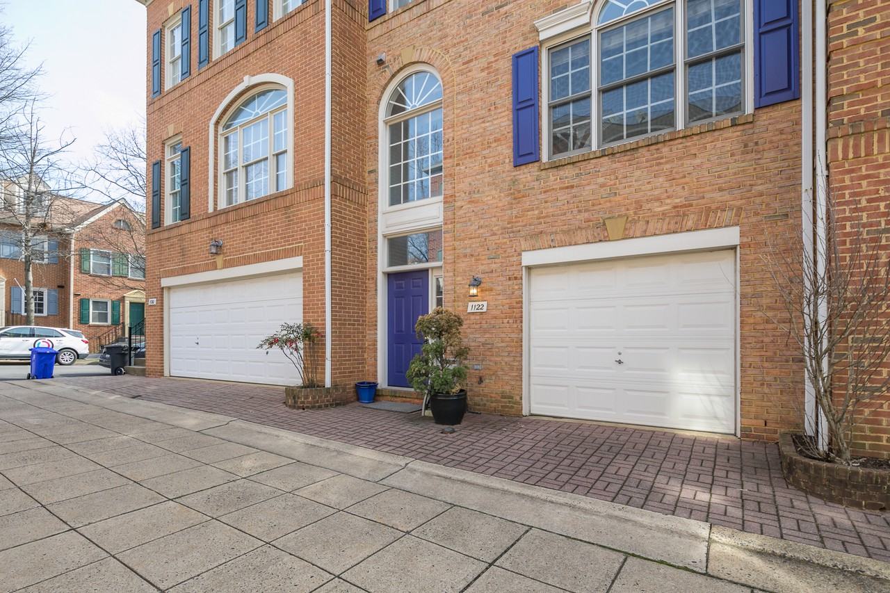 1122 N Vernon St - Photo 2 of 31