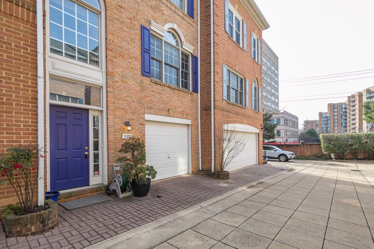 1122 N Vernon St - Photo 3 of 31