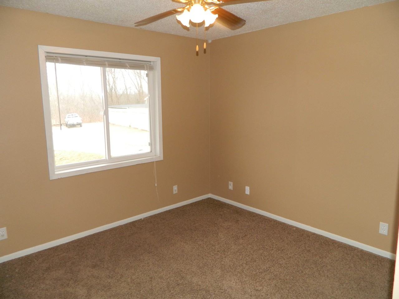 630 N 9th St Apt 11 - Photo 2 of 13