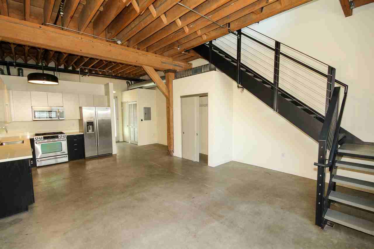 527 Molino Street #110