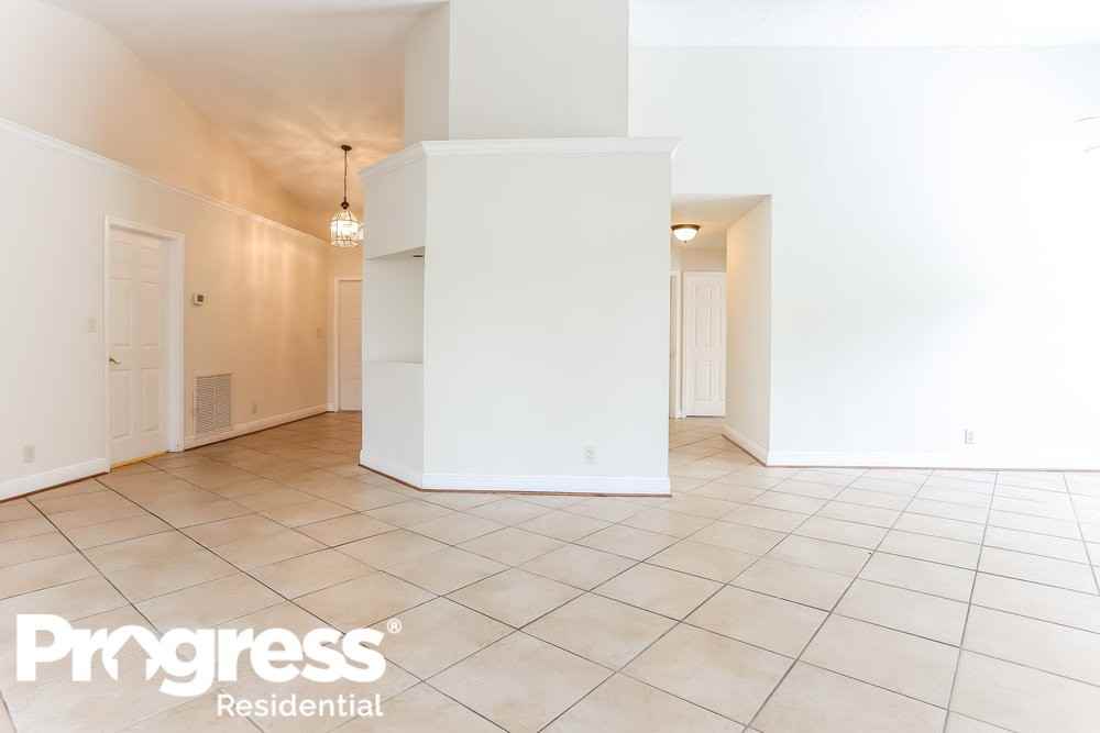 5224 Nw 96th Dr - Photo 3 of 15