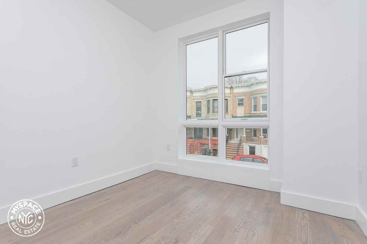 282 East 32nd St - Photo 2 of 16