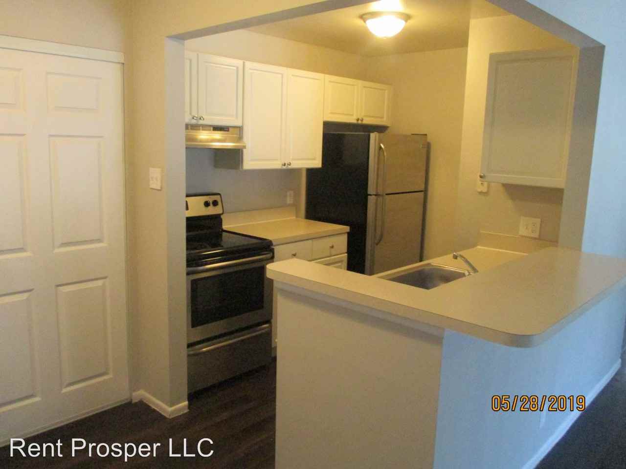 3858 Bay Club Cir #201 - Photo 3 of 18