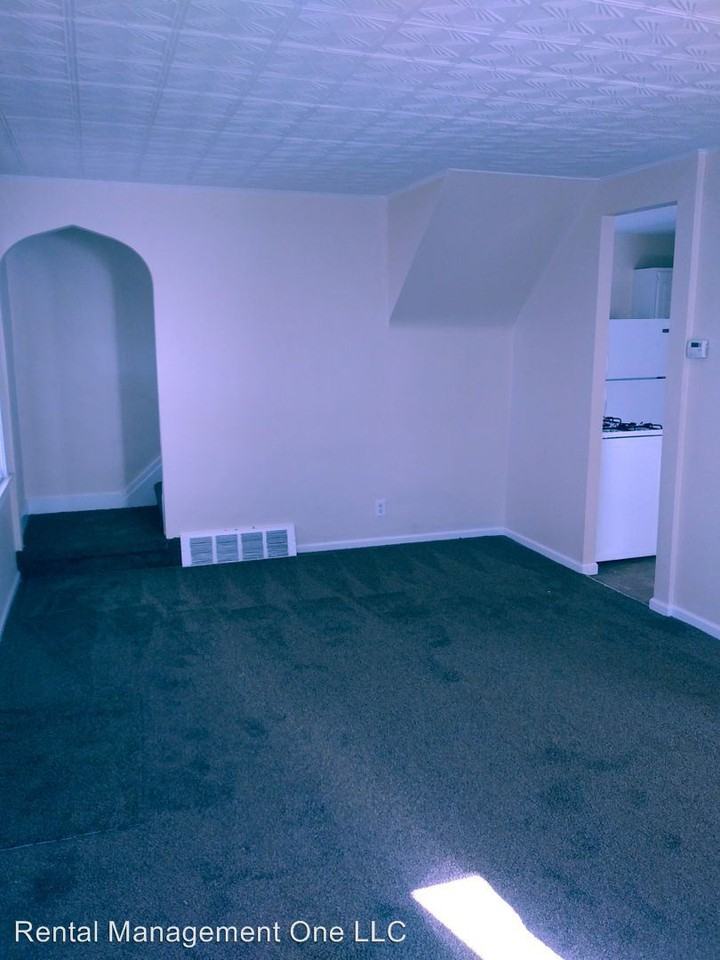 4762 Argyle - Photo 2 of 8