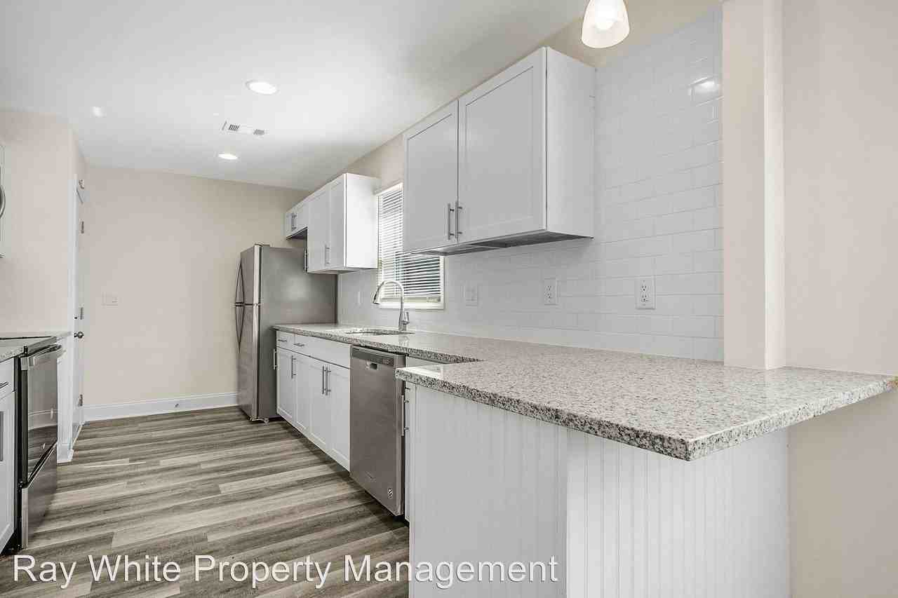 1920 Grant Road Sw - Photo 3 of 16