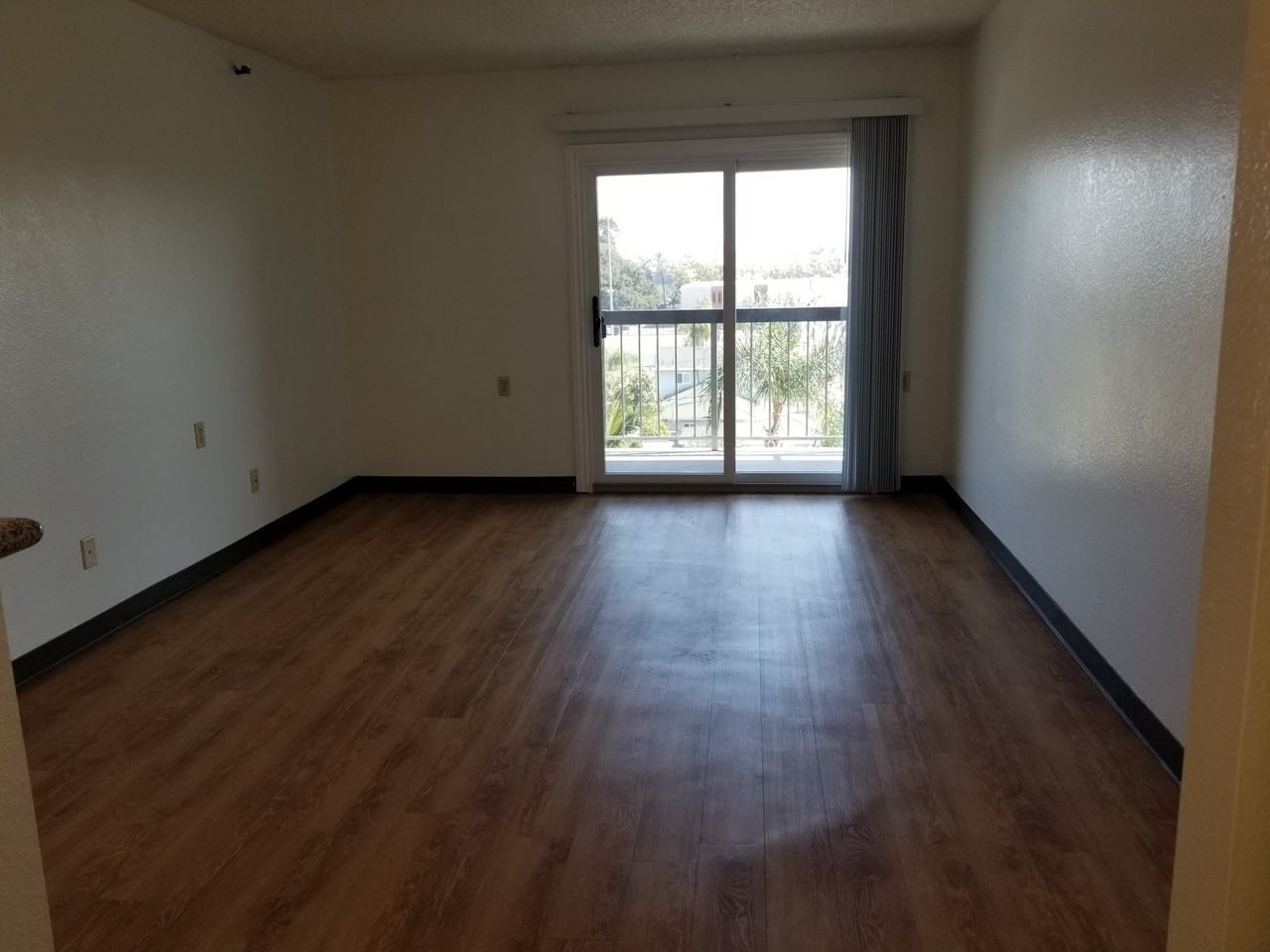 1401 North Flower Street - Photo 3 of 12