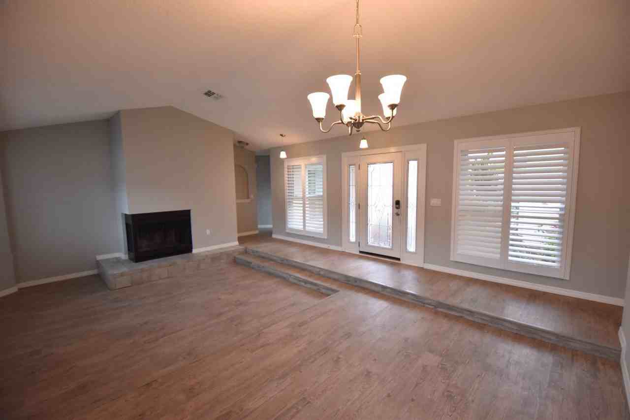 1341 Golfside Dr - Photo 3 of 17