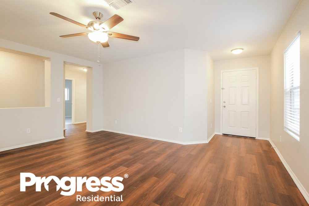 15665 W Caribbean Ln - Photo 3 of 16