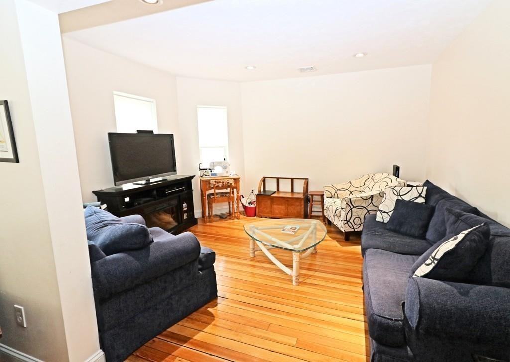 144 Circuit Rd - Photo 3 of 7