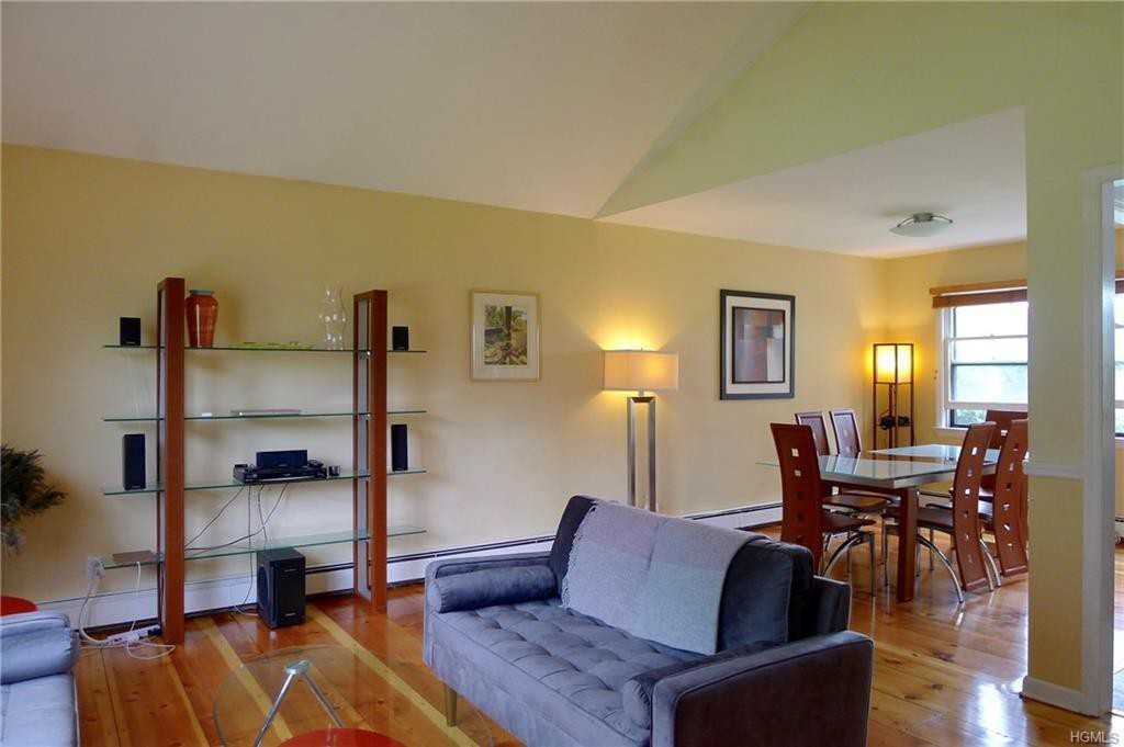 47 Onderdonk Road - Photo 3 of 17