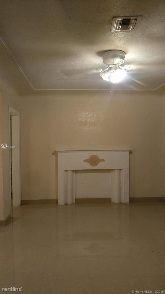 251 Nw 45th St - Photo 3 of 9