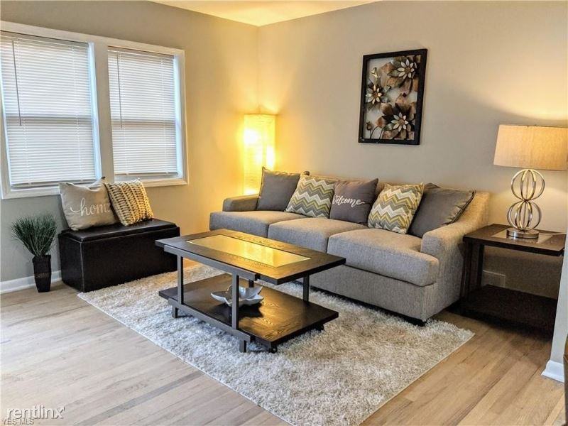 1620 Merrill Ave - Photo 3 of 17