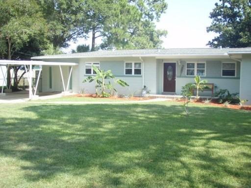 229 Beachview Dr NE - Photo 2 of 14