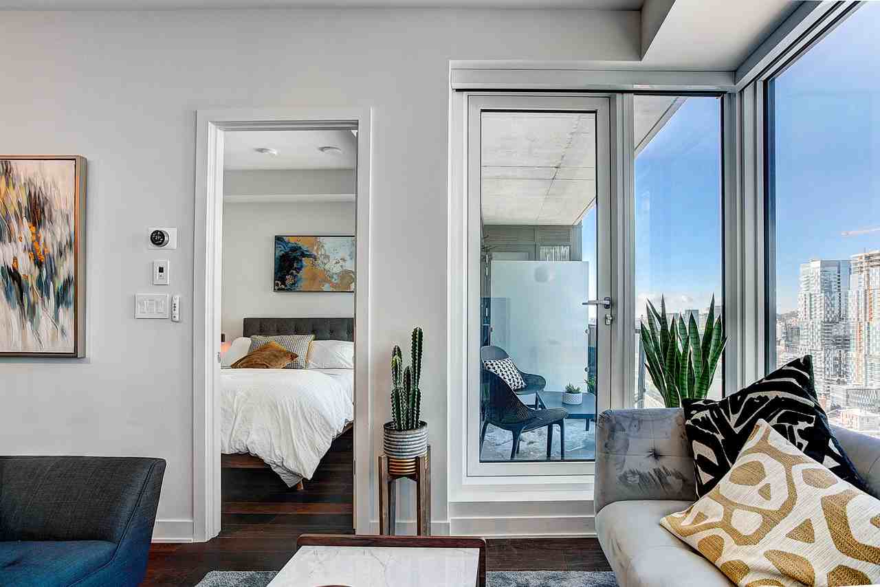 1188 Rue Saint-Antoine Ouest #3209 - Photo 2 of 24