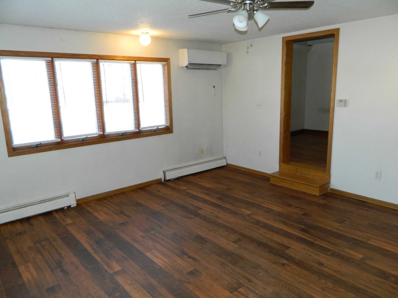 805 W Clinton Ave - Photo 3 of 12