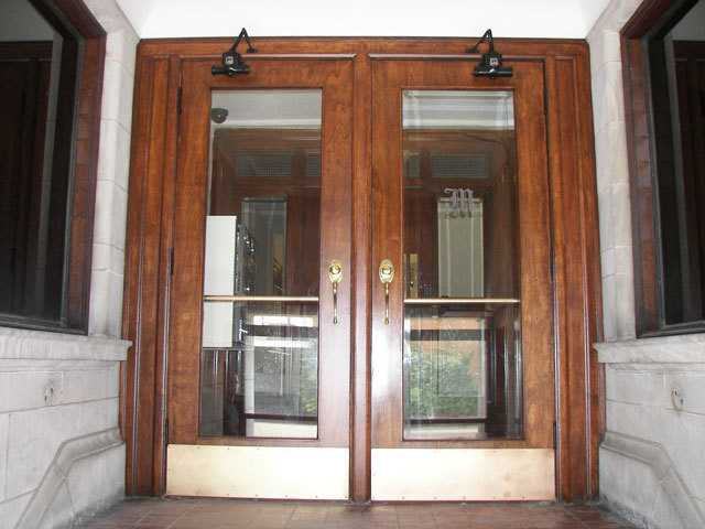 319 W North St - Photo 3 of 7