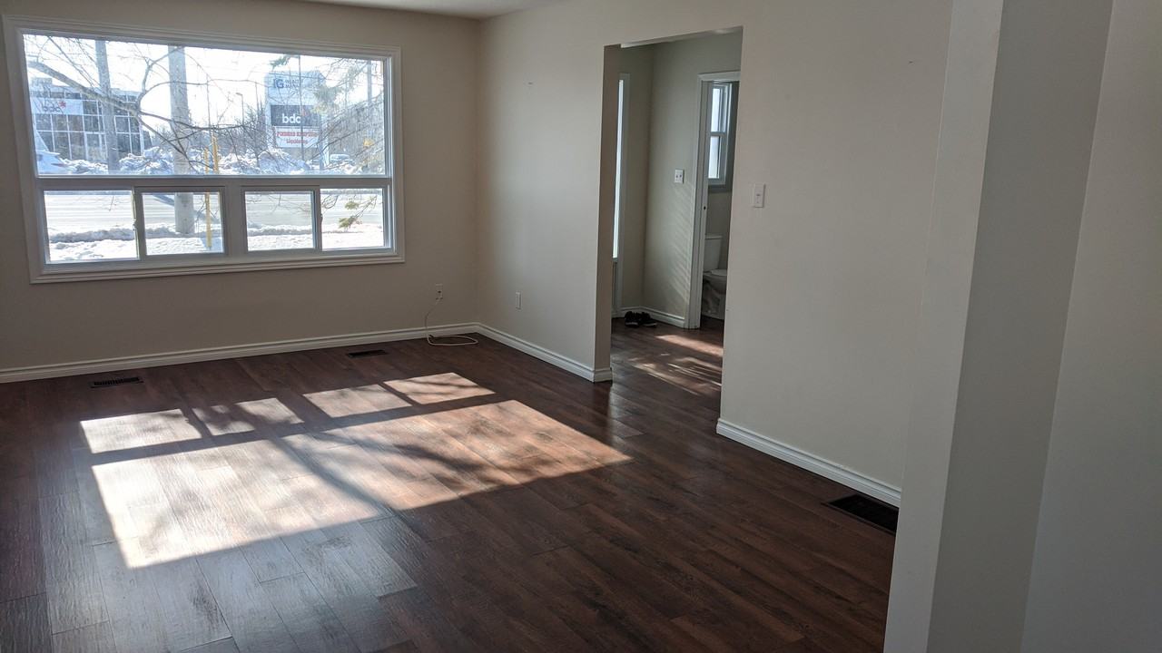 860 Brealey - Photo 2 of 10