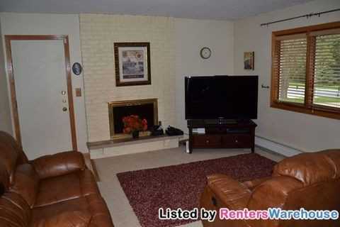 2005 Woods Ln - Photo 3 of 14