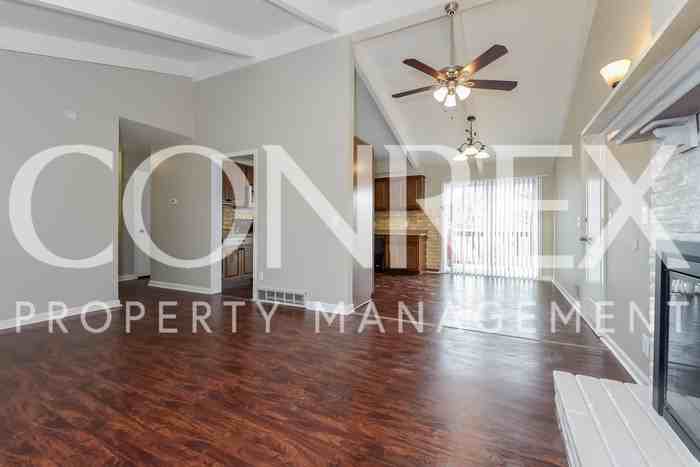 5014 North Kensington Avenue - Photo 3 of 8